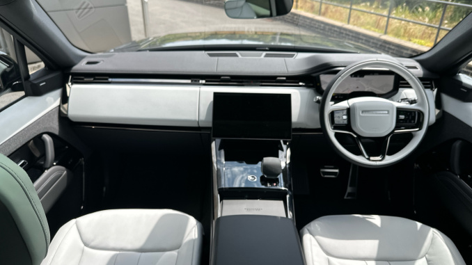 Land Rover Range Rover Sport 3.0 D250 Battersea Edition 5dr Auto Diesel Estate - Image 9